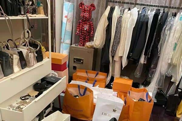驻马店市上蔡回收一线品牌衣服